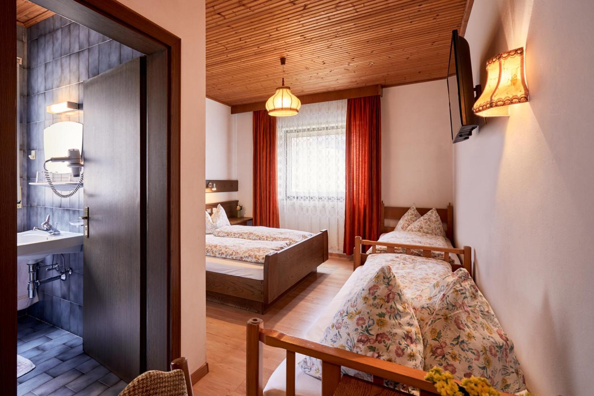 Ferienpension Zummuellerhof Natz-Schabs Ruang foto