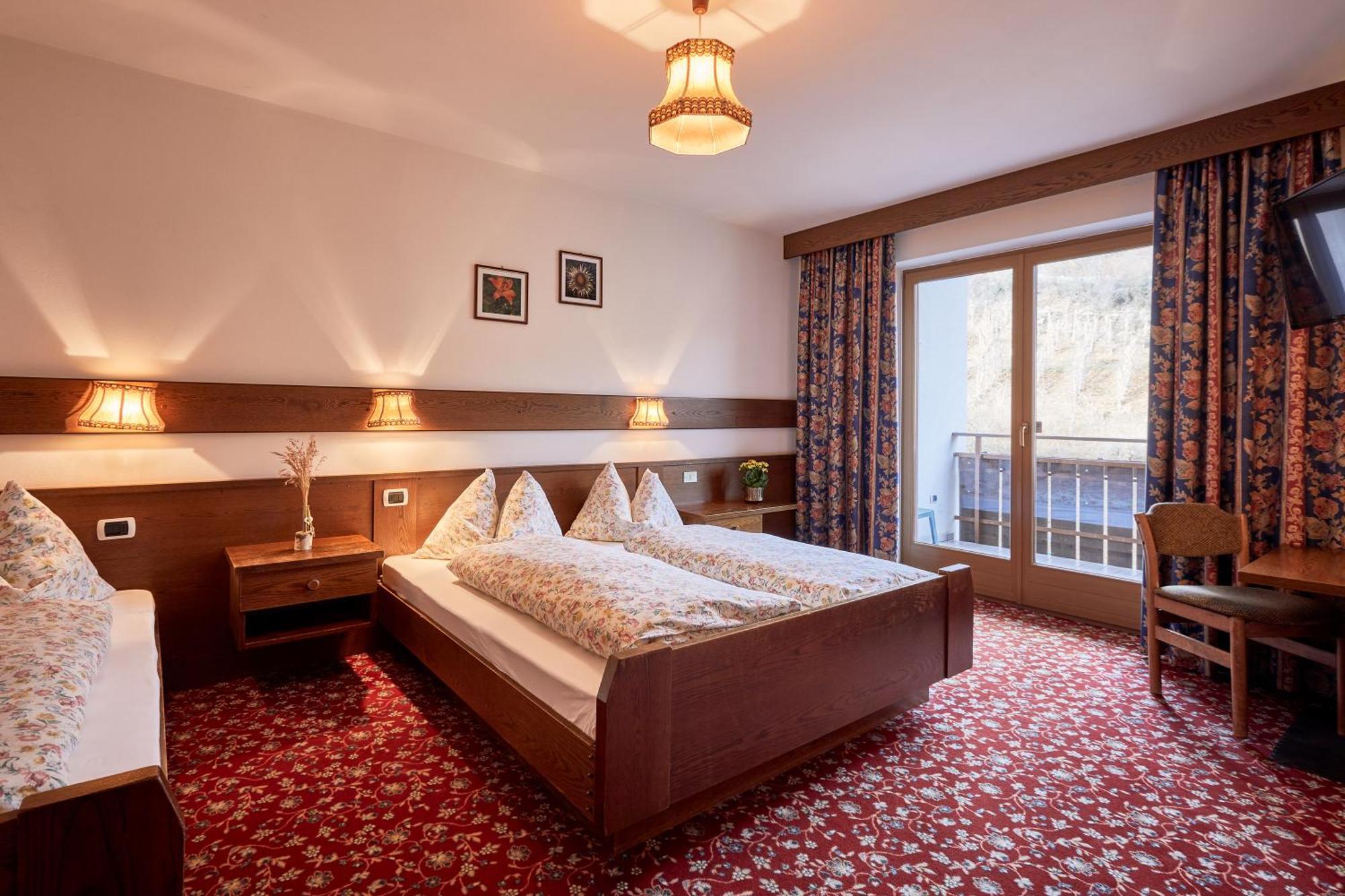 Ferienpension Zummuellerhof Natz-Schabs Bagian luar foto